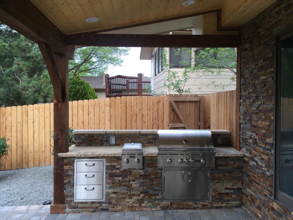 outdoor kitchen